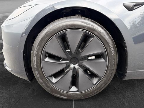 Used 2025 Tesla Model 3 Long Range AWD/4WD image 30