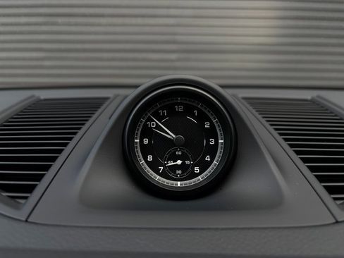 Certified 2025 Porsche Macan image 20