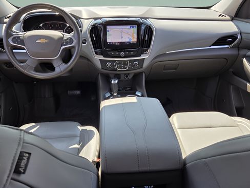 Certified 2020 Chevrolet Traverse LT w/ LT Premium Package FWD image 12