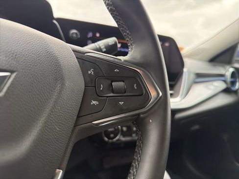 Used 2024 Chevrolet Trax LT w/ Driver Confidence Package image 39