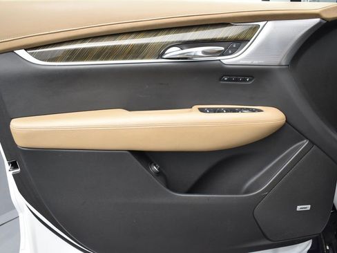 Used 2022 Cadillac XT6 Sport w/ Platinum Package image 9