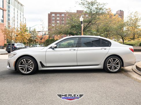 Used 2016 BMW 750i xDrive image 4