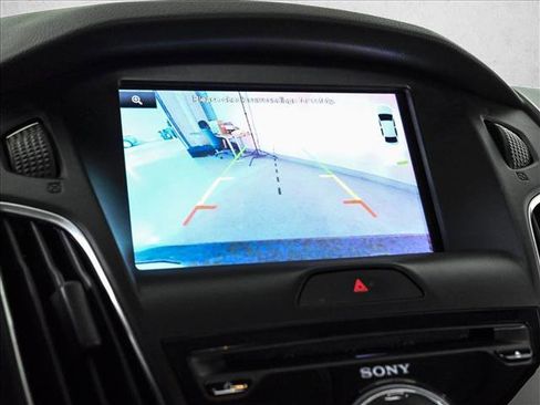 Used 2015 Ford Focus Titanium w/ Titanium Cold Weather Package FWD image 14
