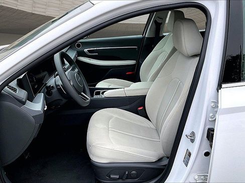 Used 2025 Hyundai Sonata SEL FWD image 22