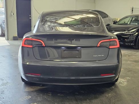Used 2022 Tesla Model 3 Long Range AWD/4WD image 3