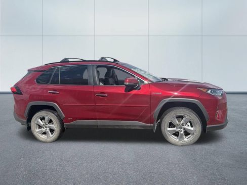 Used 2021 Toyota RAV4 Limited AWD/4WD image 3