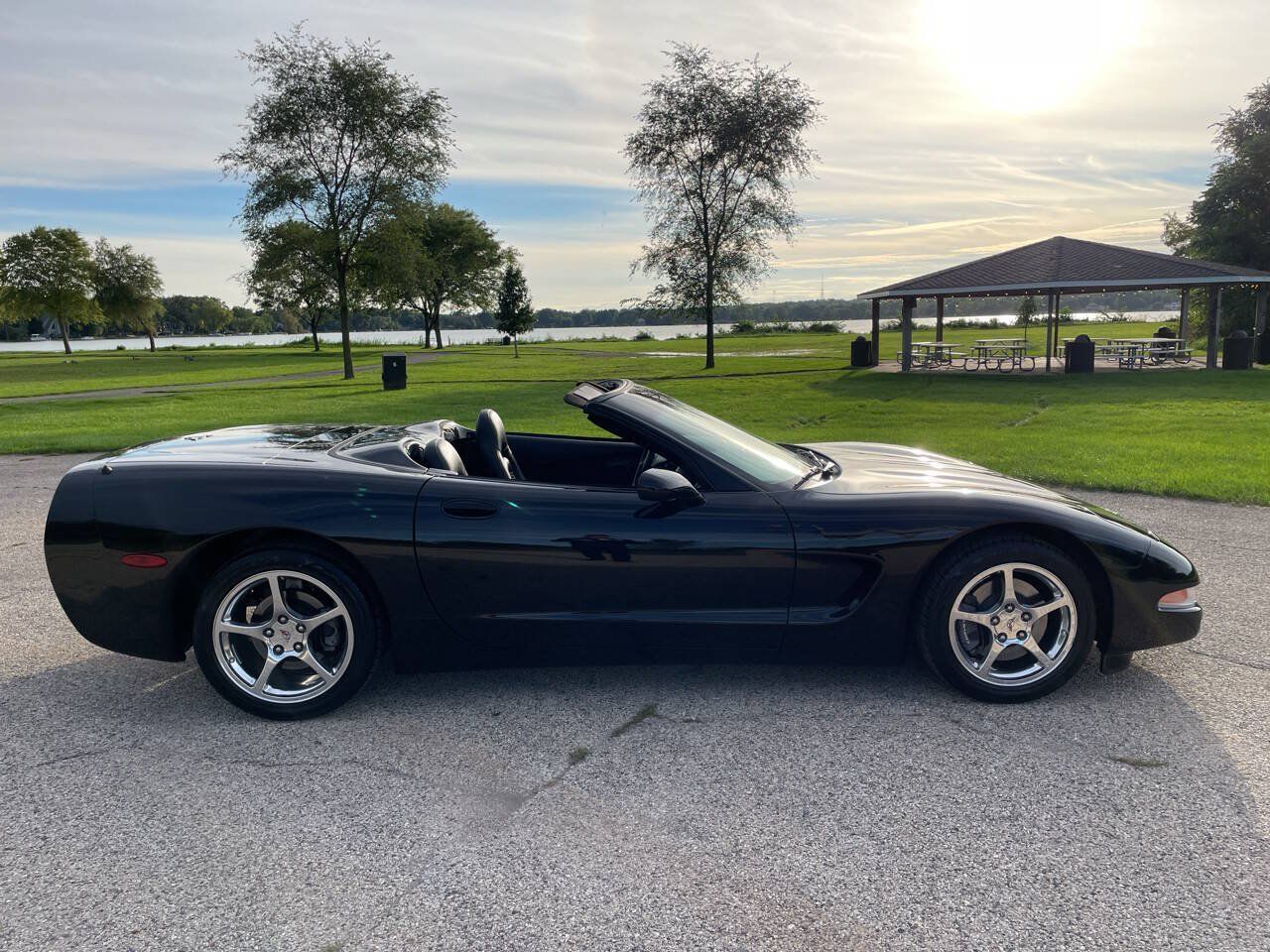 Used 2003 Chevrolet Corvette Convertible w/ Preferred Equipment Group1 RWD image 99