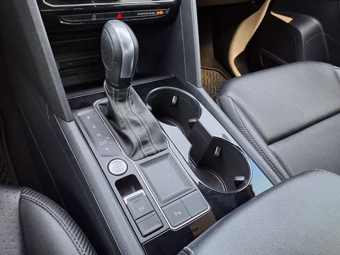 Used 2022 Volkswagen Atlas Cross Sport SE image 26