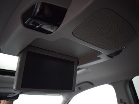Used 2019 Honda Pilot Touring image 16