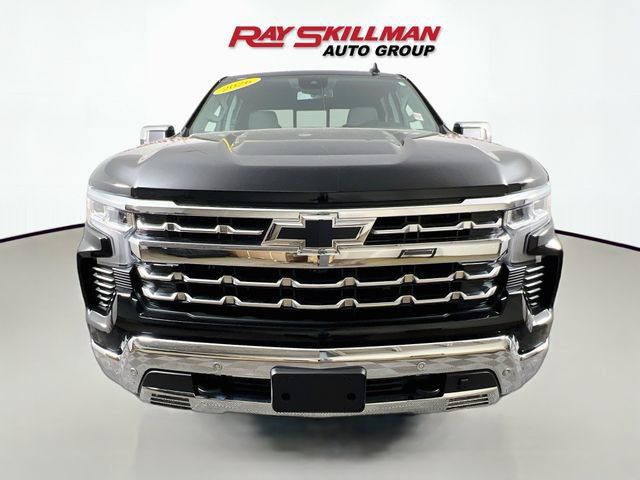 Used 2026 Chevrolet Silverado 1500 LTZ AWD/4WD image 2