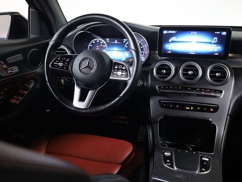 Used 2020 Mercedes-Benz GLC 300 4MATIC image 33