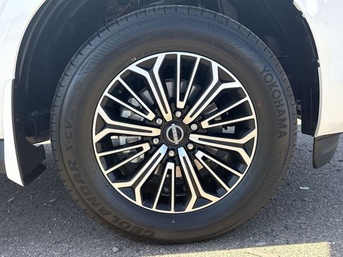 New 2026 Nissan Armada SL image 9