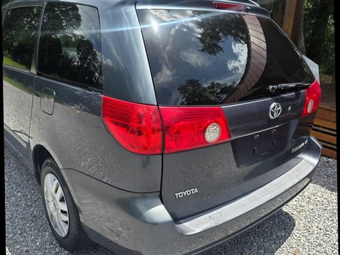 Used 2006 Toyota Sienna FWD image 10