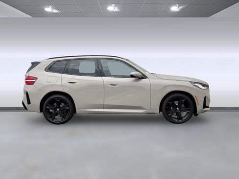 New 2026 BMW X3 xDrive30 w/ Premium Package image 7