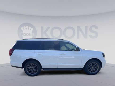 New 2026 Ford Expedition Platinum image 12