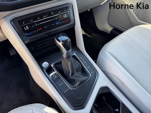 Used 2023 Volkswagen Tiguan SE image 23