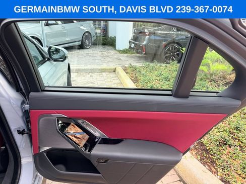 Certified 2023 BMW 740i RWD image 21
