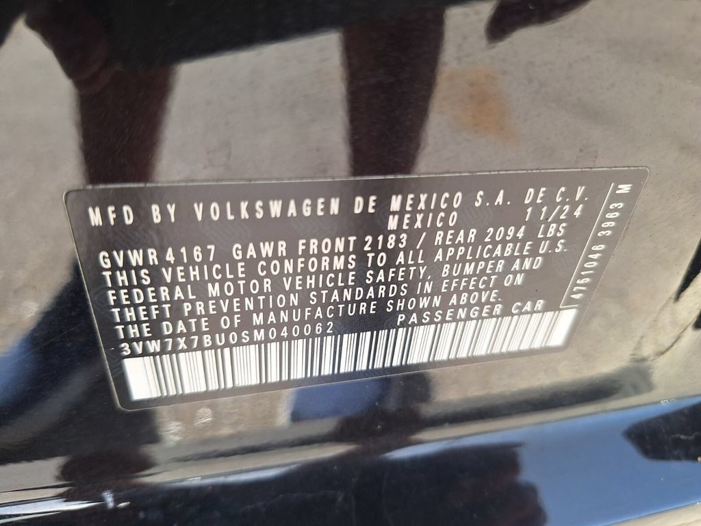 Used 2025 Volkswagen Jetta SE FWD image 27