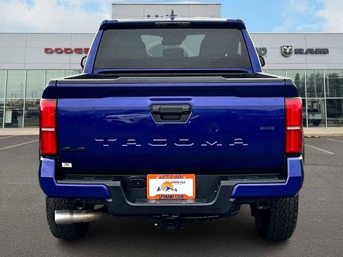 Used 2025 Toyota Tacoma TRD Off-Road image 5