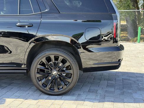 Used 2026 Cadillac Escalade Platinum Sport w/ LPO, ONYX Package image 12