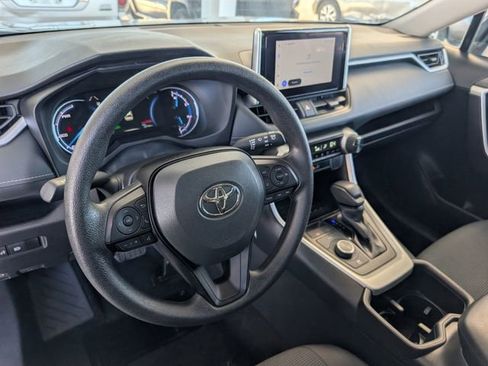 Used 2025 Toyota RAV4 LE image 9