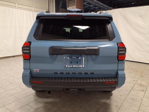 New 2026 Toyota 4Runner SR5 AWD/4WD image 8