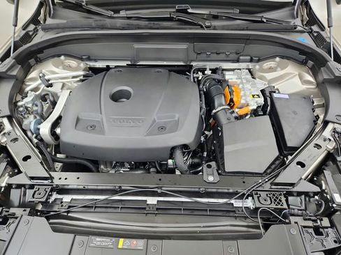 New 2026 Volvo XC60 T8 Plus w/ Protection Package Premier image 30