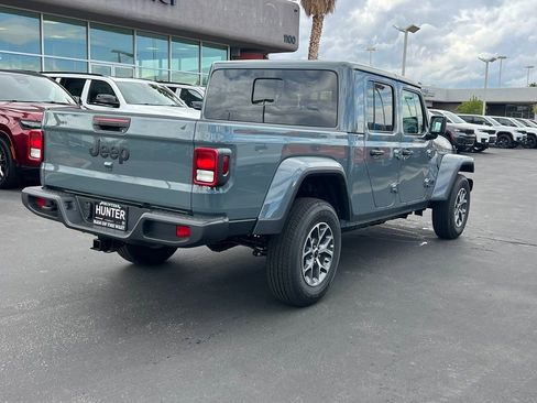 New 2025 Jeep Gladiator Sport image 6