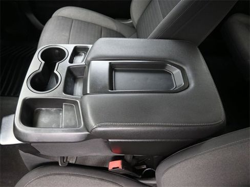 Used 2022 Chevrolet Silverado 2500 Custom w/ Custom Convenience Package image 31