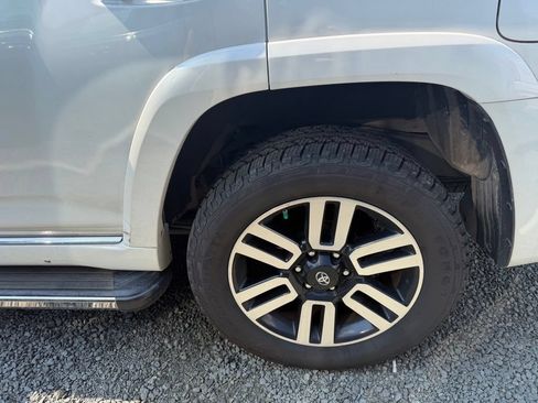 Used 2017 Toyota 4Runner Limited AWD/4WD image 9