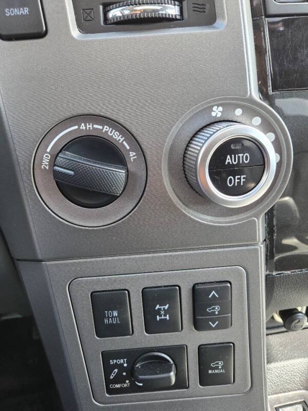 Used 2016 Toyota Sequoia Platinum AWD/4WD image 25