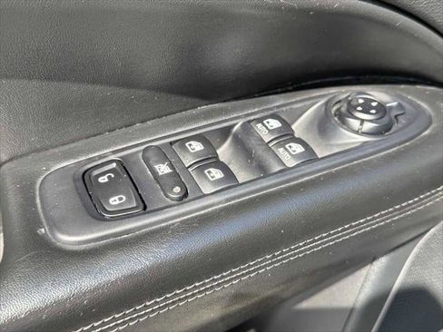 Certified 2021 Jeep Compass Latitude w/ Sun and Sound Group FWD image 12