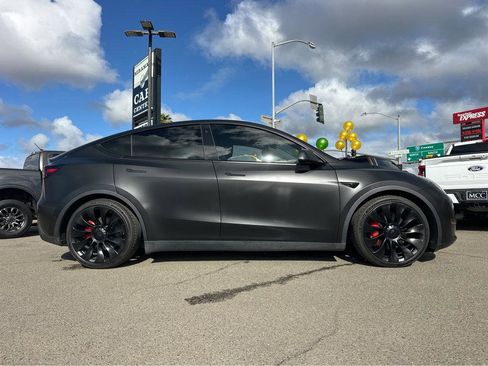Used 2020 Tesla Model Y Performance image 38