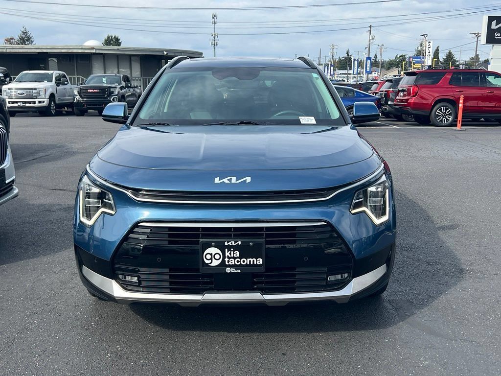Used 2023 Kia Niro SX Touring FWD image 4