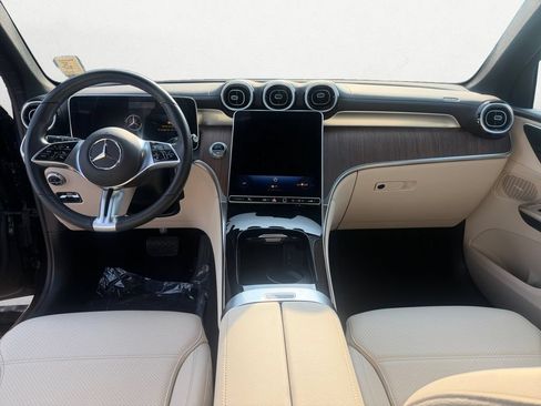 Used 2024 Mercedes-Benz GLC 300 image 9