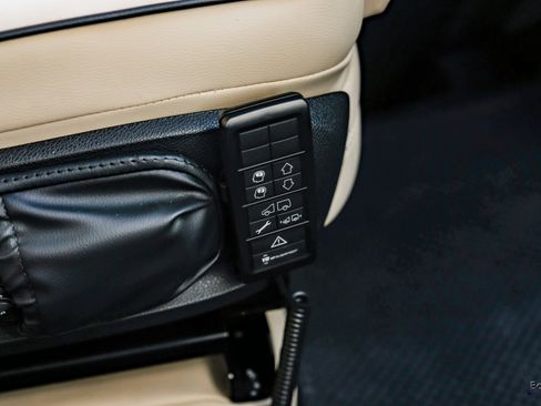 Used 2025 Mercedes-Benz Sprinter 3500 image 48