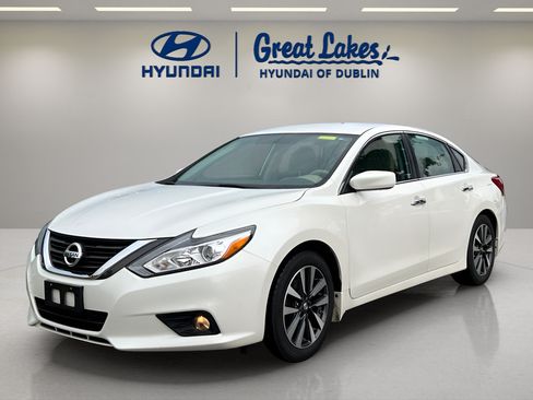 Used 2016 Nissan Altima 2.5 SV FWD image 1