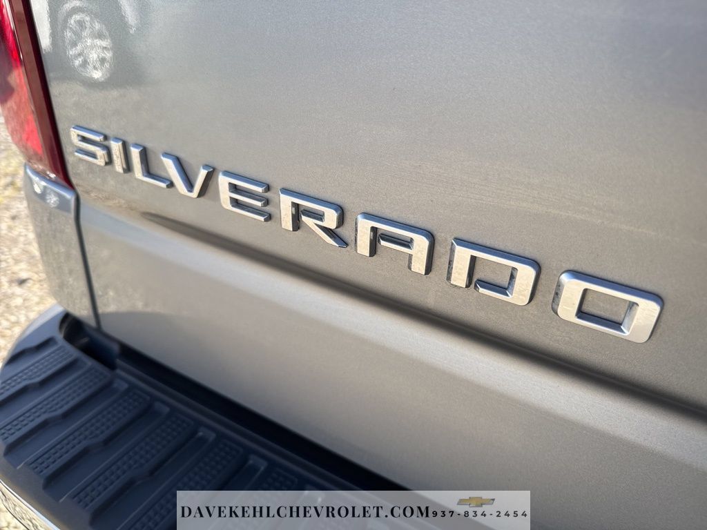 Certified 2025 Chevrolet Silverado 1500 LTZ AWD/4WD image 38