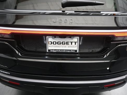 New 2026 Jeep Grand Wagoneer 4WD image 14