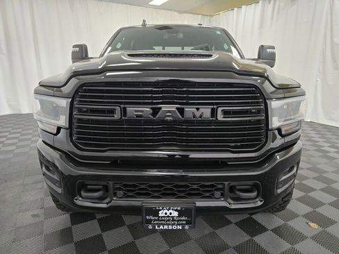Used 2023 RAM 2500 Laramie w/ Night Edition image 9