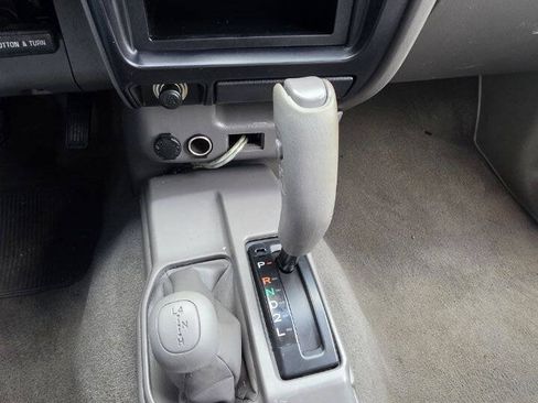 Used 2004 Toyota Tacoma 4x4 Xtracab V6 image 13