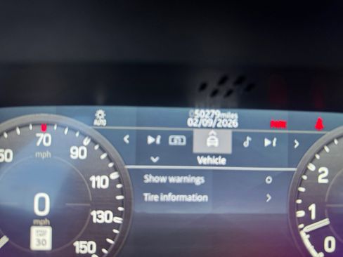 Used 2021 Land Rover Defender 110 SE image 11