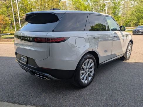 Used 2025 Land Rover Range Rover Sport AWD/4WD image 8
