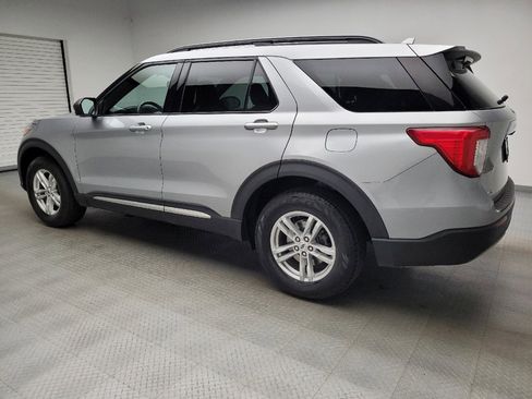 Used 2020 Ford Explorer XLT w/ Equipment Group 202A AWD/4WD image 3