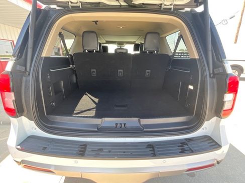 Used 2022 Ford Expedition Max XLT AWD/4WD image 9