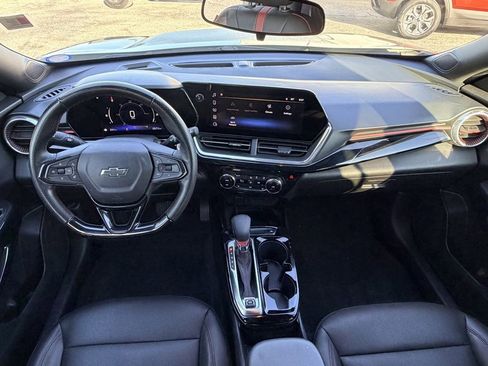 Certified 2024 Chevrolet Trax RS w/ Sunroof Package image 14