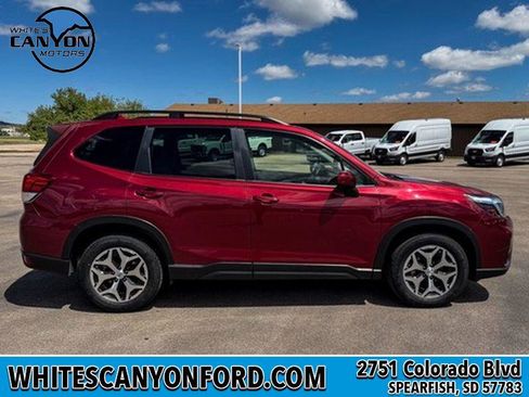 Used 2021 Subaru Forester Premium AWD/4WD image 12