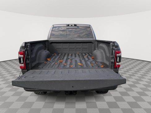 Used 2022 RAM 2500 Limited AWD/4WD image 12