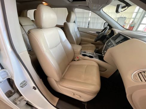Used 2019 Nissan Pathfinder SL w/ SL Premium Package AWD/4WD image 26