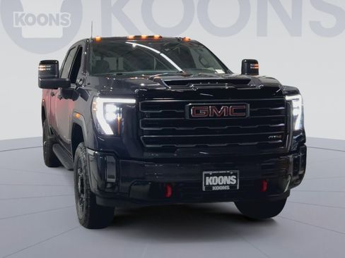 Used 2024 GMC Sierra 3500 AT4 w/ AT4 Premium Plus Package image 4